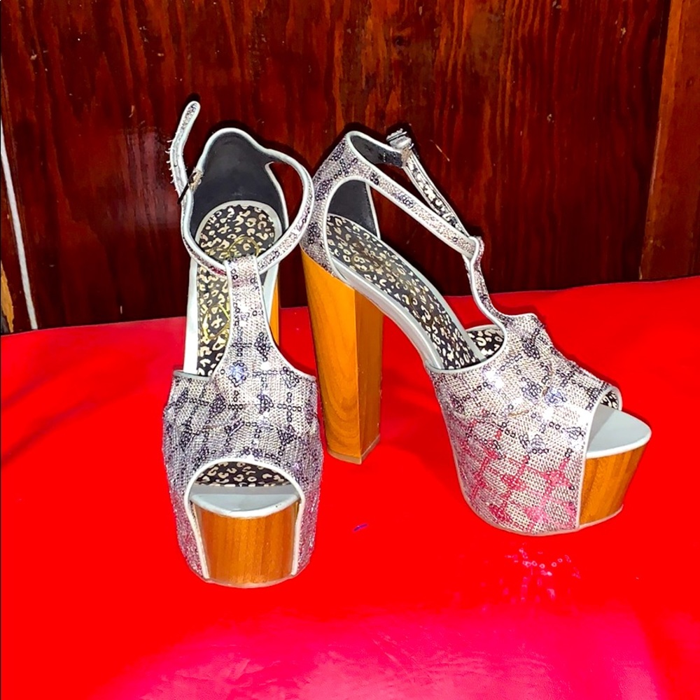 Jessica Simpson Toe Out Platform